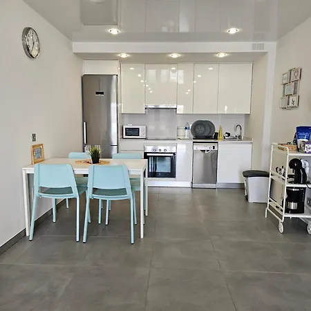 Semesterbostad Seaside Serenity Casa Nini